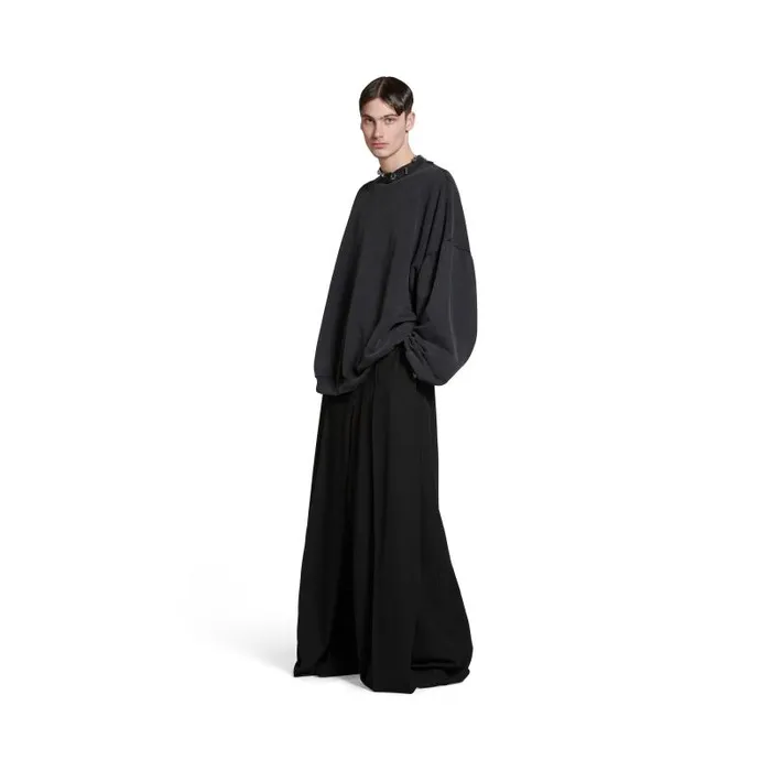 Balenciaga Sweatshirts and Hoodies WomenMen Pierced Round Sweatshirt Oversized In Black Faded Black Faded Balenciaga Sweatshirts and Hoodies WomenMen Pierced Round Sweatshirt Oversized In Black Faded Black Faded