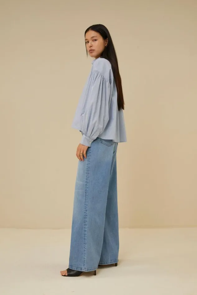 ByBar Blouses Vrouwelijk Sarah Short Pin Stripe Blouse Indi Grey ByBar Blouses Vrouwelijk Sarah Short Pin Stripe Blouse Indi Grey