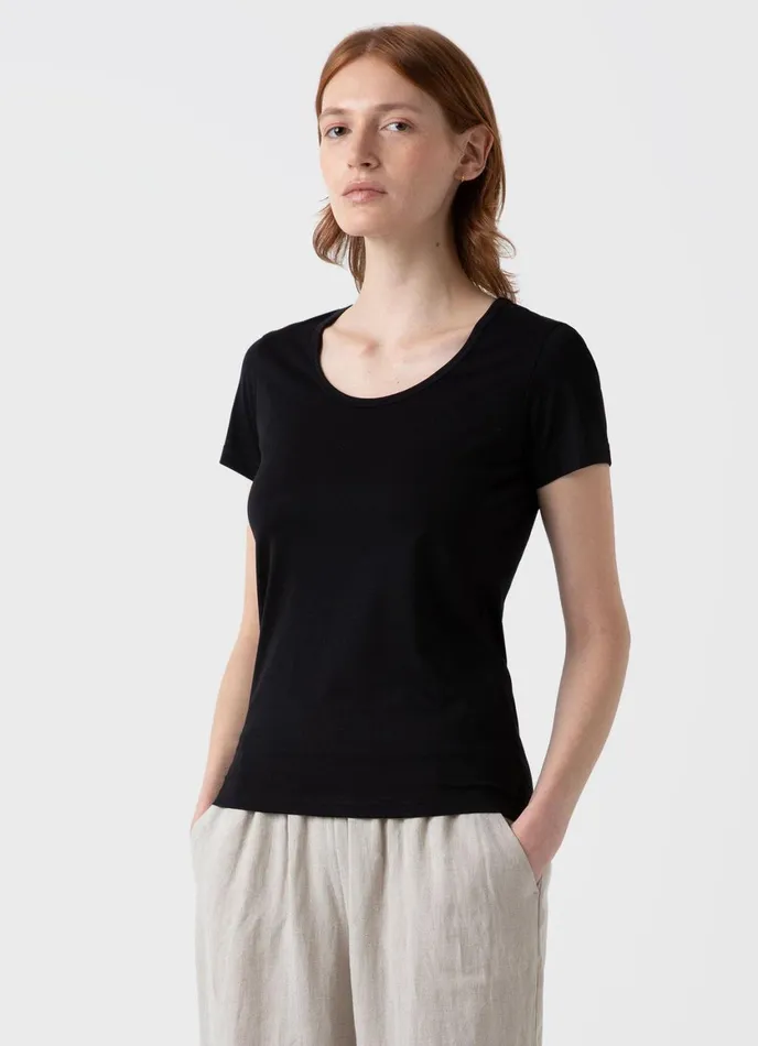 Classic Scoop Neck Tshirt Black Women SUNSPEL Tshirts and Tops