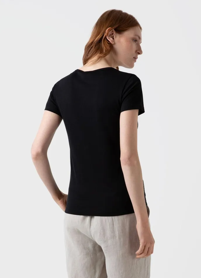 Classic Scoop Neck Tshirt Black Women SUNSPEL Tshirts and Tops