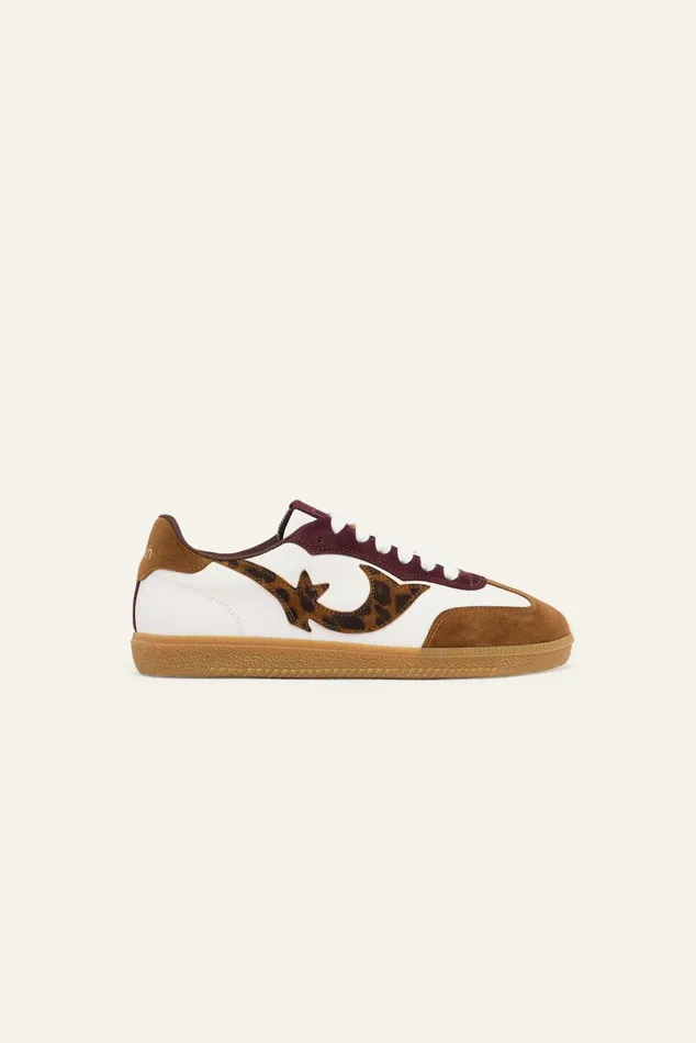 Contrasting Sole Sneakers Crew Printed Women Baandsh Shoes