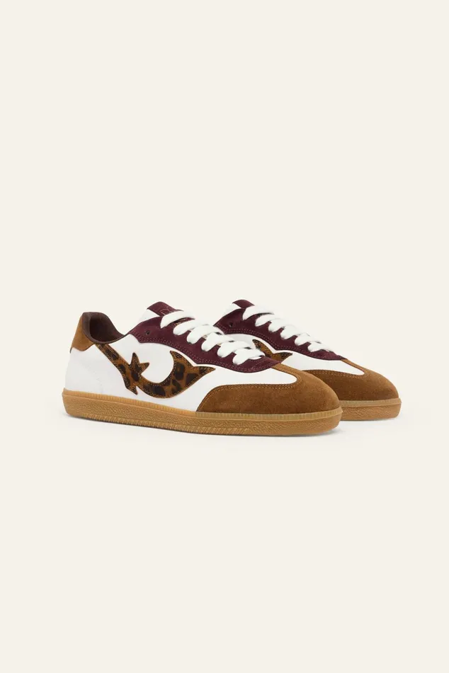 Contrasting Sole Sneakers Crew Printed Women Baandsh Shoes