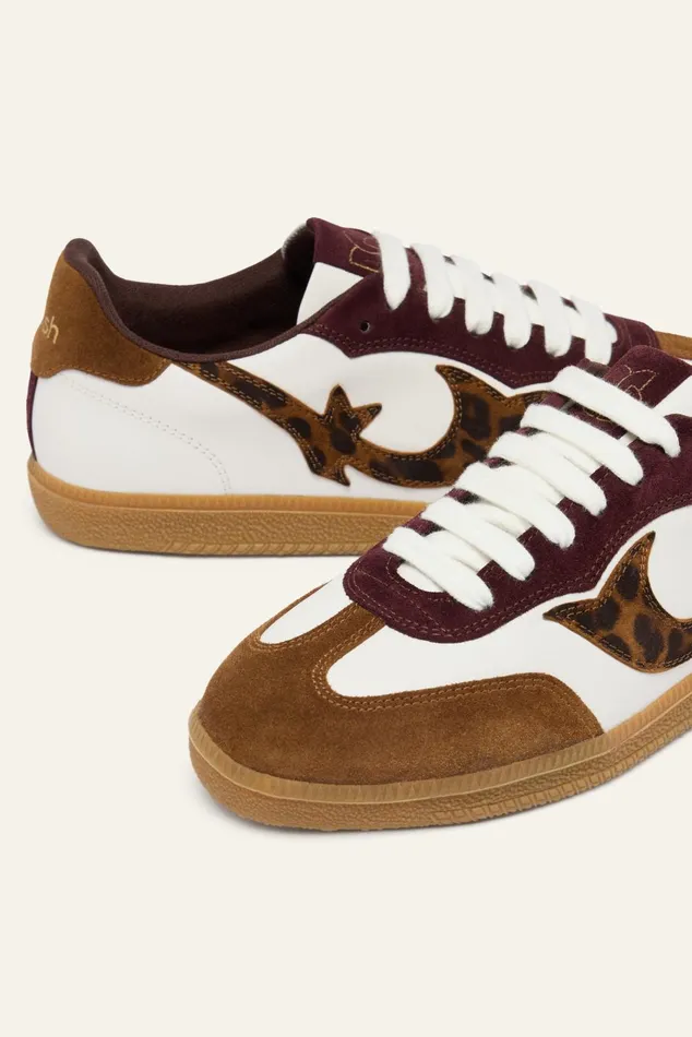Contrasting Sole Sneakers Crew Printed Women Baandsh Shoes
