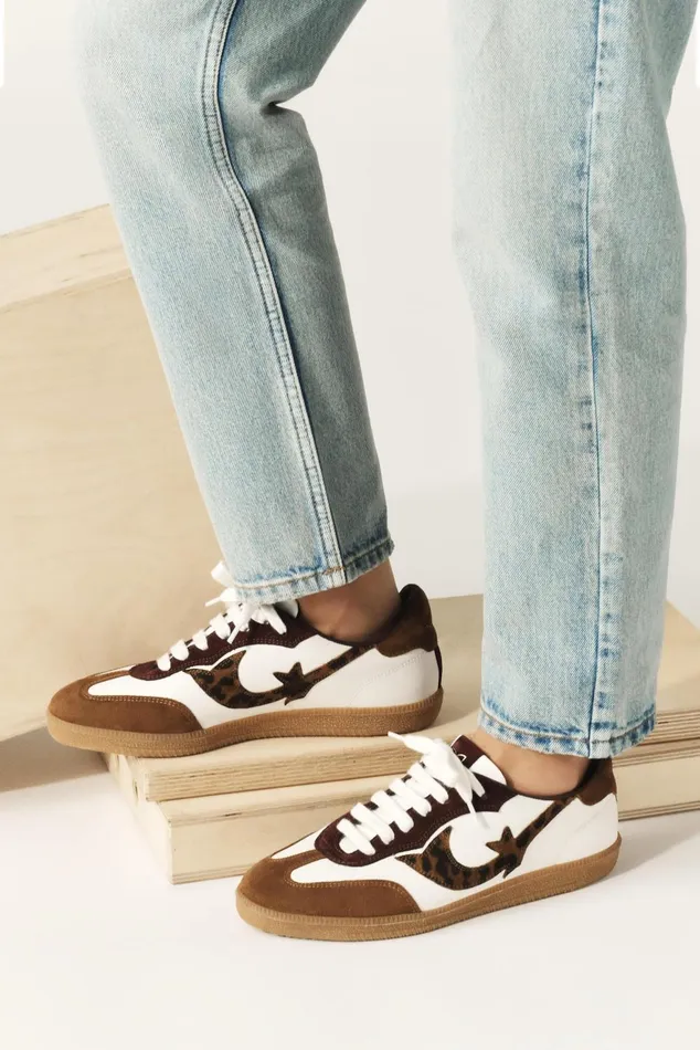 Contrasting Sole Sneakers Crew Printed Women Baandsh Shoes