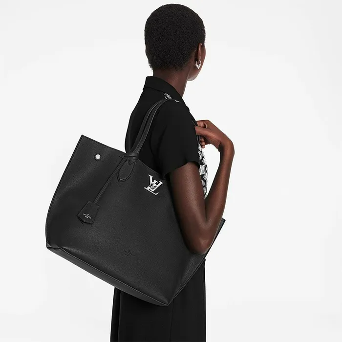Louis Vuitton M55028 Lockme Go 8211 Louis Vuitton Handbag Store Women Louis Vuitton Shoulder and Totes