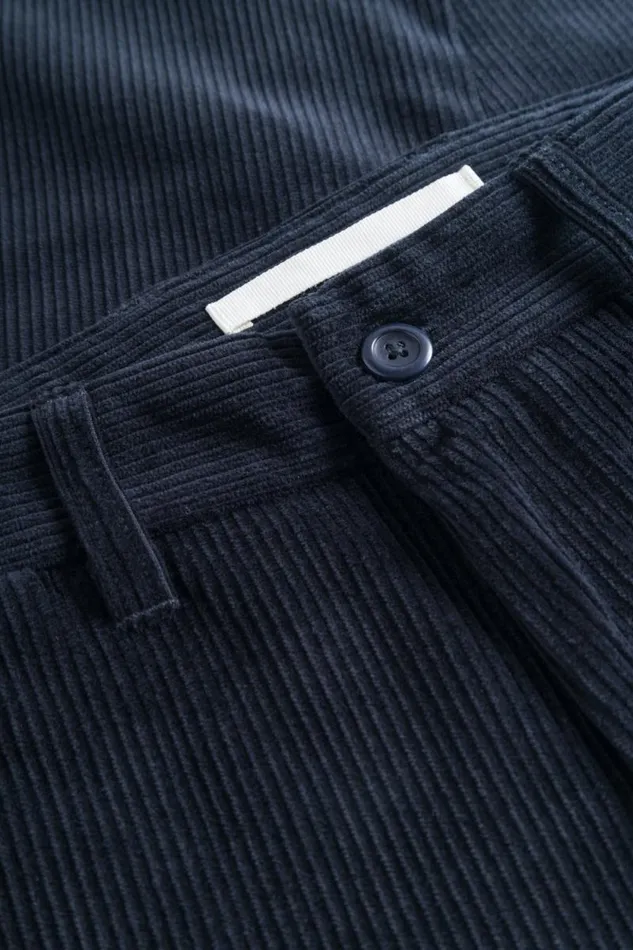 Men Aros Regular Wide Wale Corduroy Chino Dark Navy Norse Projects Trousers