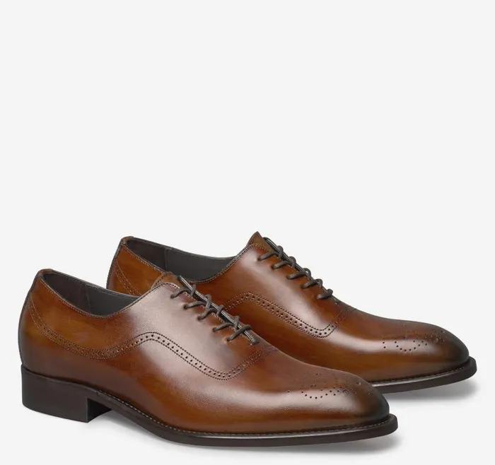 Men Johnston and Murphy LaceUps Ellsworth Plain Toe Medallion Brown Italian Calfskin Men Johnston and Murphy LaceUps Ellsworth Plain Toe Medallion Brown Italian Calfskin