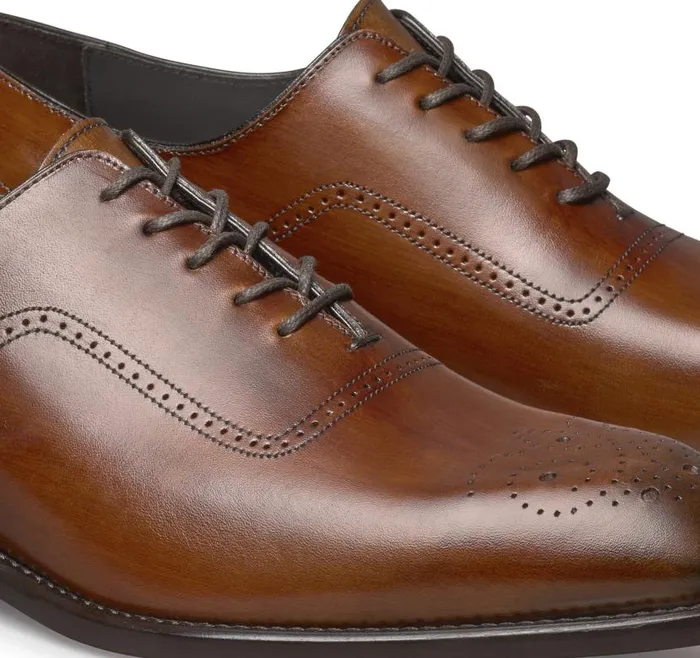Men Johnston and Murphy LaceUps Ellsworth Plain Toe Medallion Brown Italian Calfskin