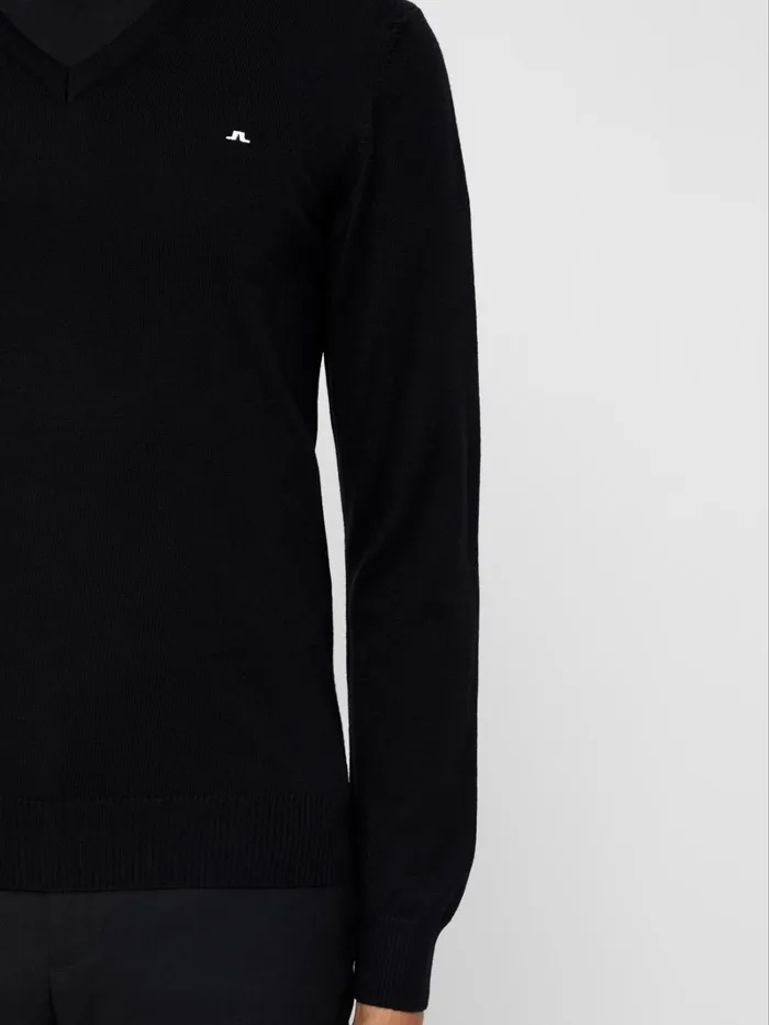 Men Lymann Merino Vneck Sweater Black JLindeberg Knitwear Men Lymann Merino Vneck Sweater Black JLindeberg Knitwear