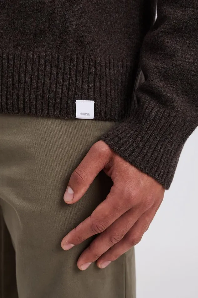 Men Norse Standard Merino Lambswool Polo Heathland Brown Norse Projects Knitwear