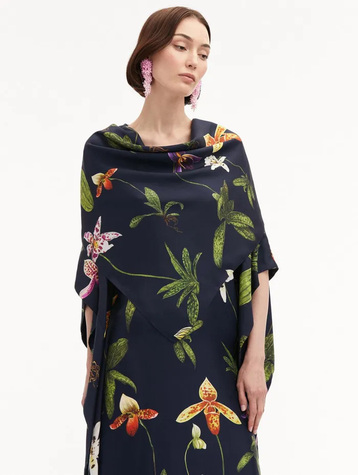 Orchid Silk Twill Caftan Navy Multi Women Oscar De La Renta Gowns and Caftans Orchid Silk Twill Caftan Navy Multi Women Oscar De La Renta Gowns and Caftans