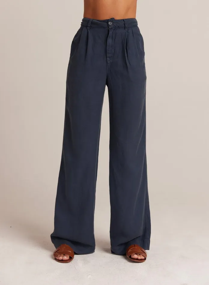 Pants Women Bella Dahl Greta Pleated Wide Leg Trouser 8211 Coastal Navy Pants Women Bella Dahl Greta Pleated Wide Leg Trouser 8211 Coastal Navy