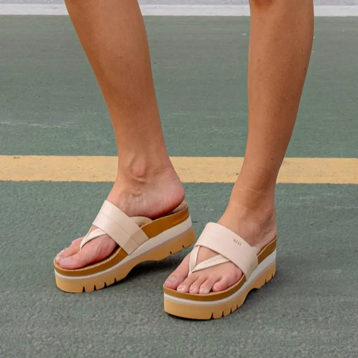 Reef Vista Higher Lennox Seashell Women Sandals Reef Vista Higher Lennox Seashell Women Sandals
