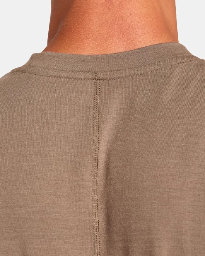RVCA Short Sleeves VA Sport Balance Technical Training TShirt Mushroom 8211 Men RVCA Short Sleeves VA Sport Balance Technical Training TShirt Mushroom 8211 Men