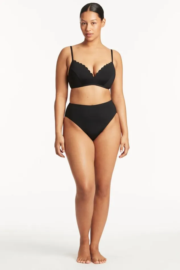 Sea Level Tops Scallop DDD Moulded Cup Bralette Scallop 8211 Women