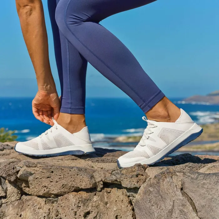 Sneakers Women Olukai Huia Athleisure Shoes 8211 White