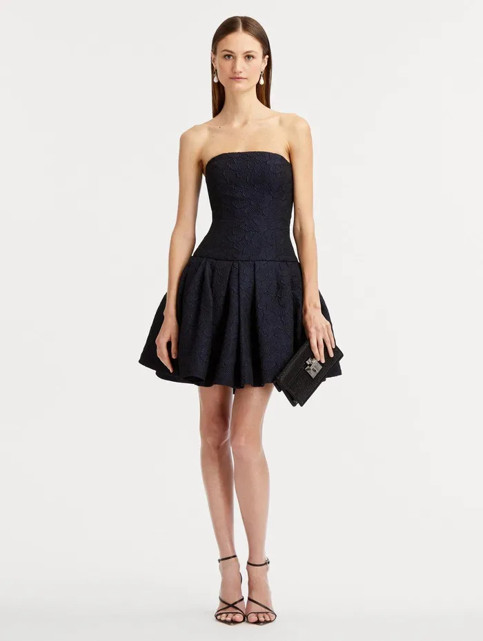 Textured Floral Cloqu CapeBack Dress Navy Women Oscar De La Renta Dresses Textured Floral Cloqu CapeBack Dress Navy Women Oscar De La Renta Dresses