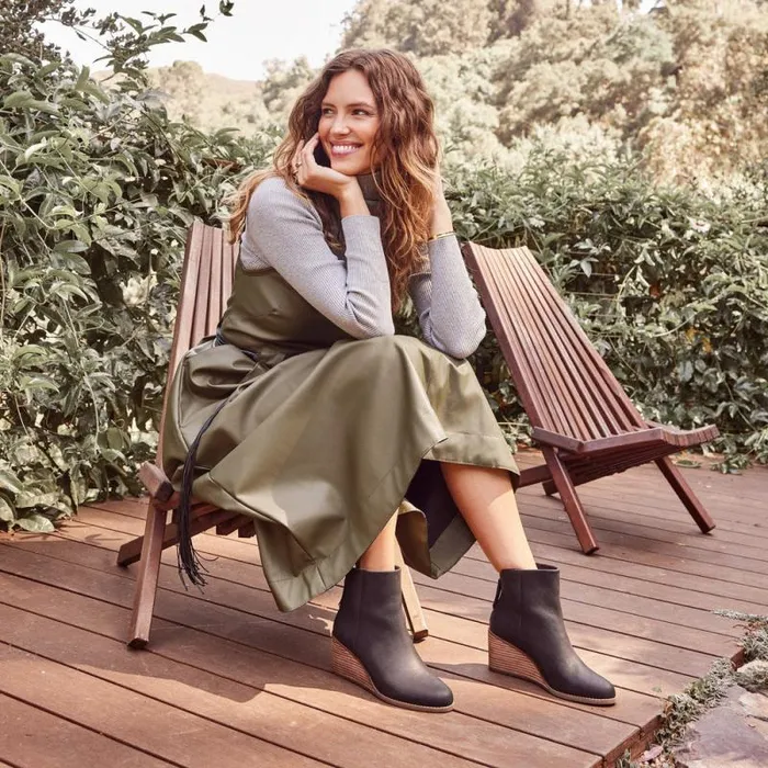 Toms Boots and Booties Casey Ankle Boot Black Leather 8211 Women Toms Boots and Booties Casey Ankle Boot Black Leather 8211 Women