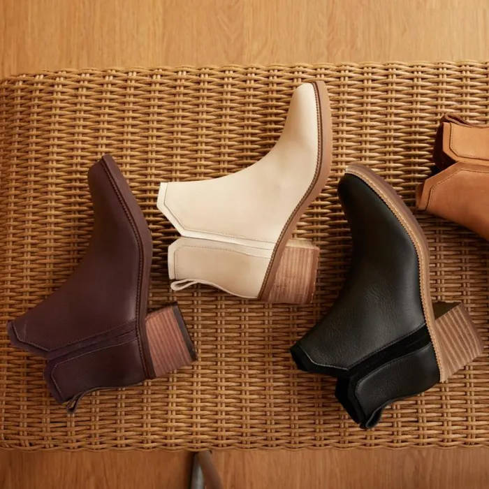 Toms Boots and Booties Hailey Ankle Boot Water Resistant Blackberry Leather 8211 Women Toms Boots and Booties Hailey Ankle Boot Water Resistant Blackberry Leather 8211 Women