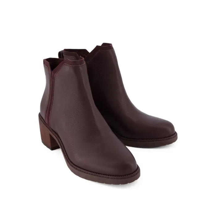 Toms Boots and Booties Hailey Ankle Boot Water Resistant Blackberry Leather 8211 Women Toms Boots and Booties Hailey Ankle Boot Water Resistant Blackberry Leather 8211 Women