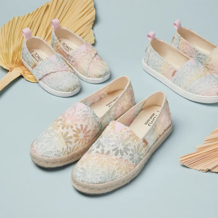 Toms TOMS Classics Alpargata Kids Shoe Floral Lace Ombre 8211 KidsWomen