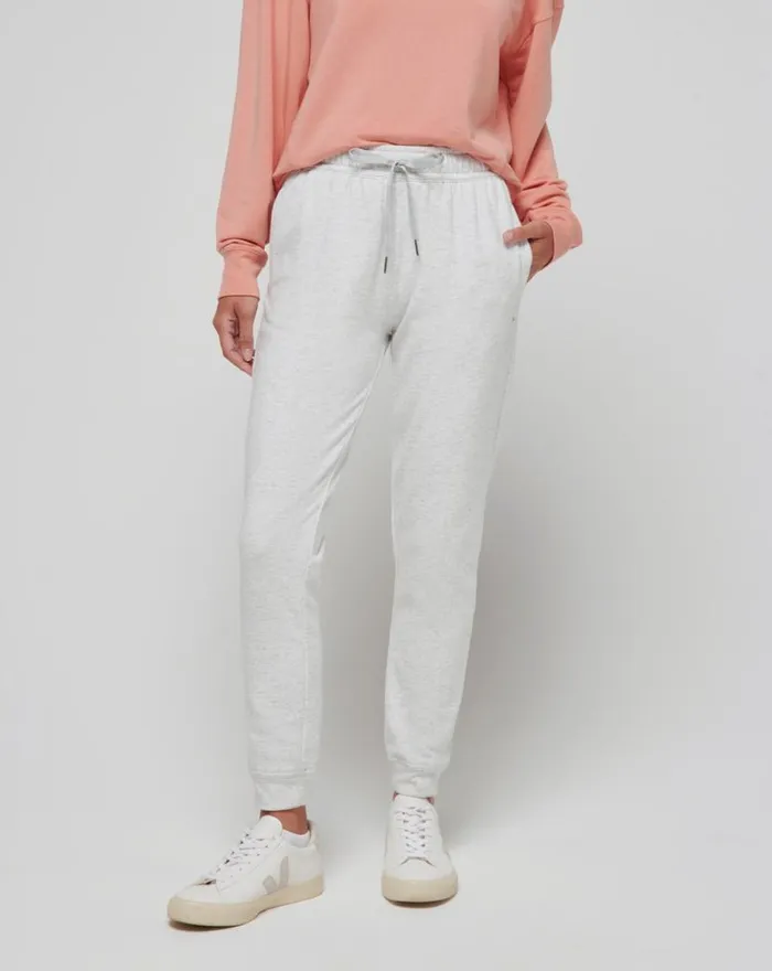 TravisMathew CLOUD FLEECE JOGGER Heather Light Grey Women Pants