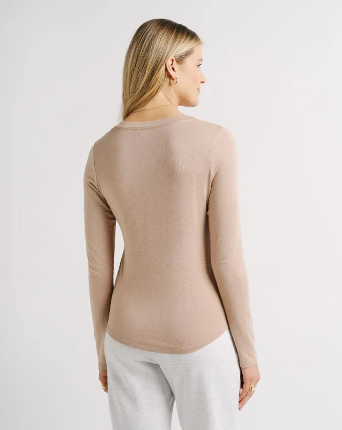 TravisMathew CLOUD JERSEY HENLEY Natural Women Shirts and Tops TravisMathew CLOUD JERSEY HENLEY Natural Women Shirts and Tops
