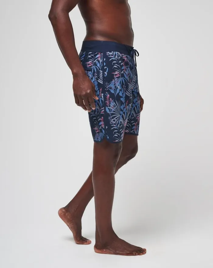 TravisMathew COOL AS A COCONUT BOARDSHORT Total Eclipse Men Shorts TravisMathew COOL AS A COCONUT BOARDSHORT Total Eclipse Men Shorts