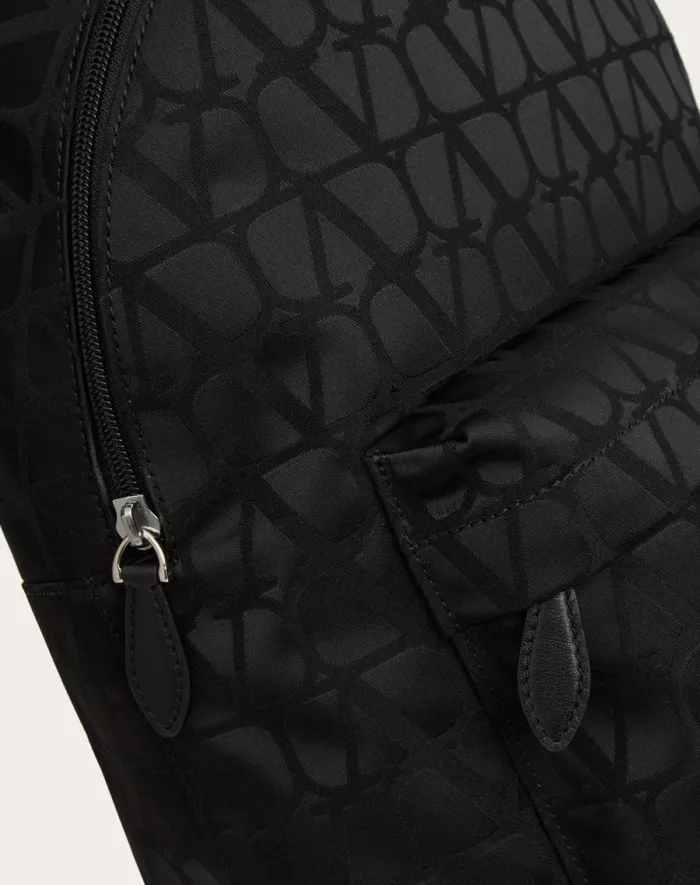 Valentino Backpacks Man Toile Iconographe Backpack In Technical Fabric For Man In Military Green Military Green Valentino Backpacks Man Toile Iconographe Backpack In Technical Fabric For Man In Military Green Military Green