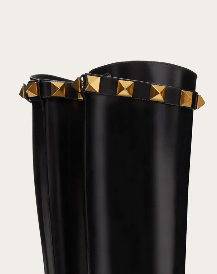 Valentino Boots Woman Calfskin Leather Roman Stud Boot 15mm For Woman In Black Black Valentino Boots Woman Calfskin Leather Roman Stud Boot 15mm For Woman In Black Black