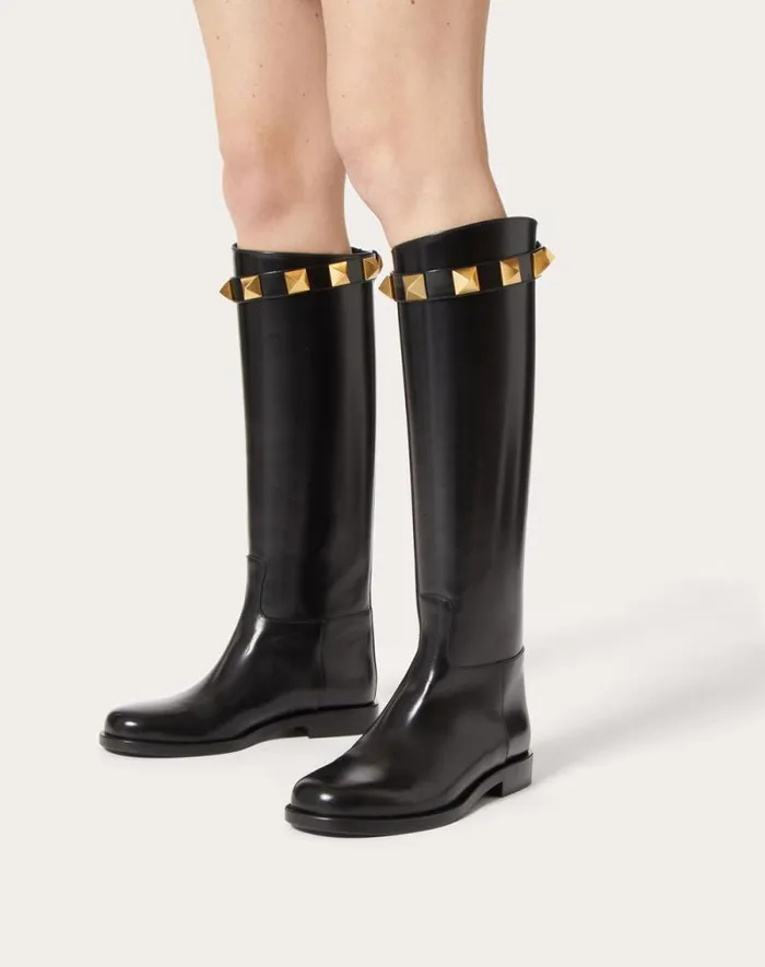 Valentino Boots Woman Calfskin Leather Roman Stud Boot 15mm For Woman In Black Black Valentino Boots Woman Calfskin Leather Roman Stud Boot 15mm For Woman In Black Black