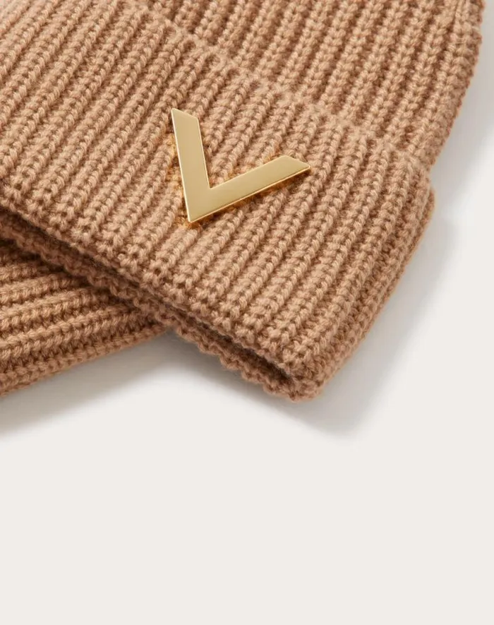 Valentino Hats And Gloves Woman Valentino Cashmere Beanie For Woman In Camel Camel Valentino Hats And Gloves Woman Valentino Cashmere Beanie For Woman In Camel Camel