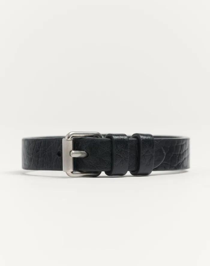 Valentino Jewelry Man Vlogo Signature Grainy Calfskin Bracelet For Man In Black Black Valentino Jewelry Man Vlogo Signature Grainy Calfskin Bracelet For Man In Black Black