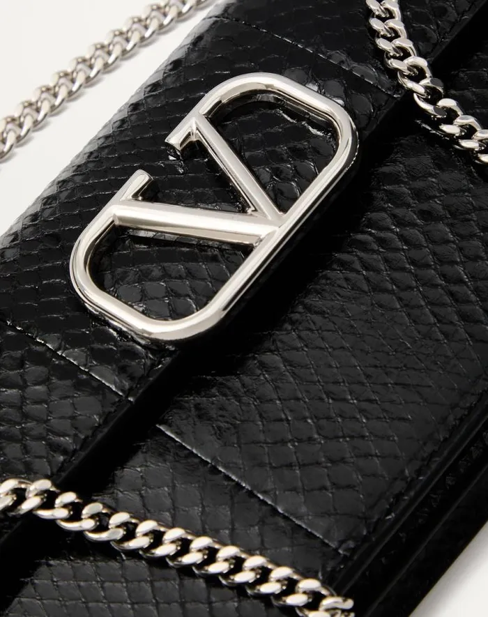 Valentino Mini Bags Woman Vlogo Signature Ayers Leather Wallet With Chain For Woman In Black Black