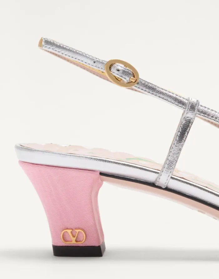 Valentino Pumps Woman Bowow Slingback Pumps In Moir Fabric 45mm For Woman In Blacksilver Blacksilver Valentino Pumps Woman Bowow Slingback Pumps In Moir Fabric 45mm For Woman In Blacksilver Blacksilver
