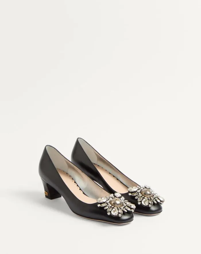 Valentino Pumps Woman Preshoes Kidskin Pumps With Crystals 45mm For Woman In Blacksilver Blacksilver Valentino Pumps Woman Preshoes Kidskin Pumps With Crystals 45mm For Woman In Blacksilver Blacksilver