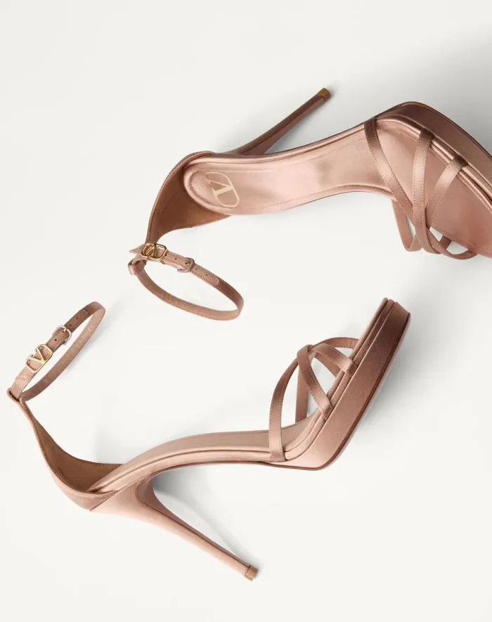 Valentino Sandals Woman Valentino Garavani Eveninglam Satin Platform Sandal 120mm For Woman In Black Black Valentino Sandals Woman Valentino Garavani Eveninglam Satin Platform Sandal 120mm For Woman In Black Black