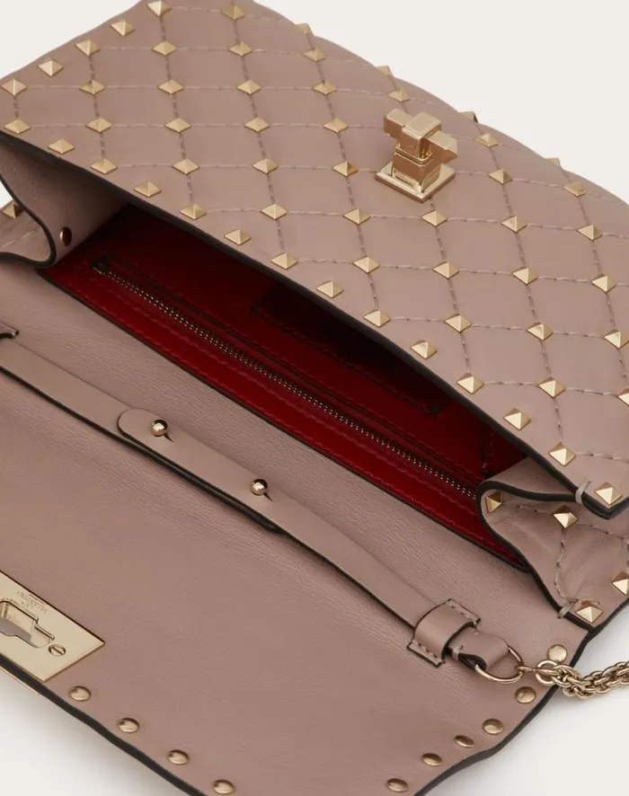 Valentino Shoulder Bags Woman Rockstud Spike Nappa Leather Crossbody Clutch Bag For Woman In Poudre Poudre Valentino Shoulder Bags Woman Rockstud Spike Nappa Leather Crossbody Clutch Bag For Woman In Poudre Poudre