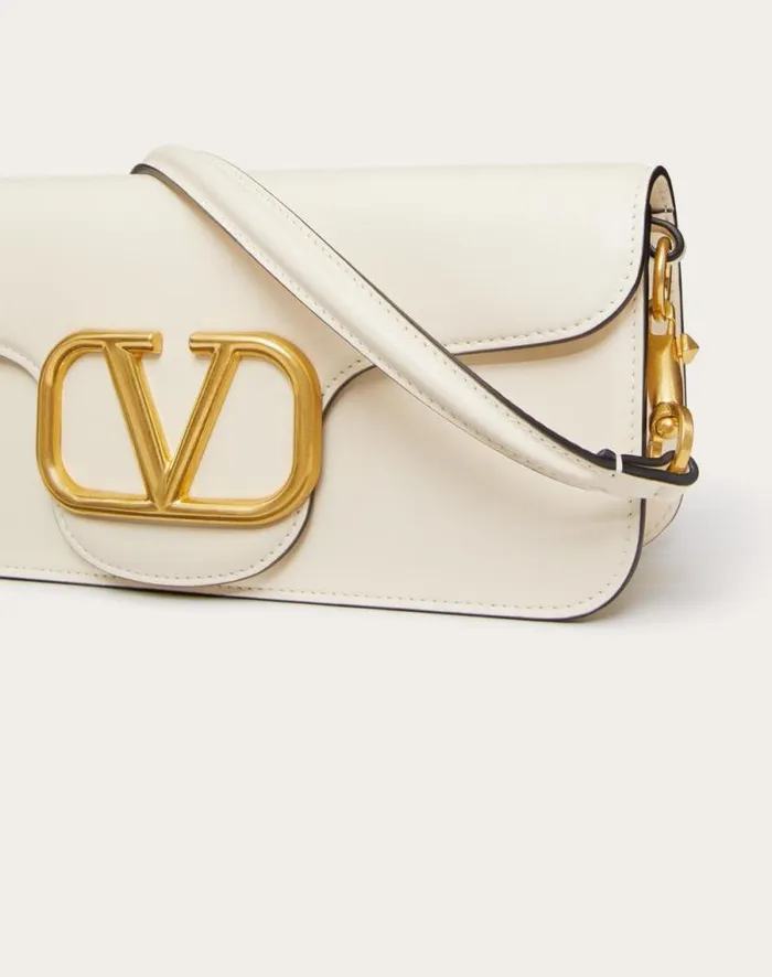 Valentino Shoulder Bags Woman Valentino Garavani Loc Calfskin Shoulder Bag For Woman In Gea Green Gea Green Valentino Shoulder Bags Woman Valentino Garavani Loc Calfskin Shoulder Bag For Woman In Gea Green Gea Green