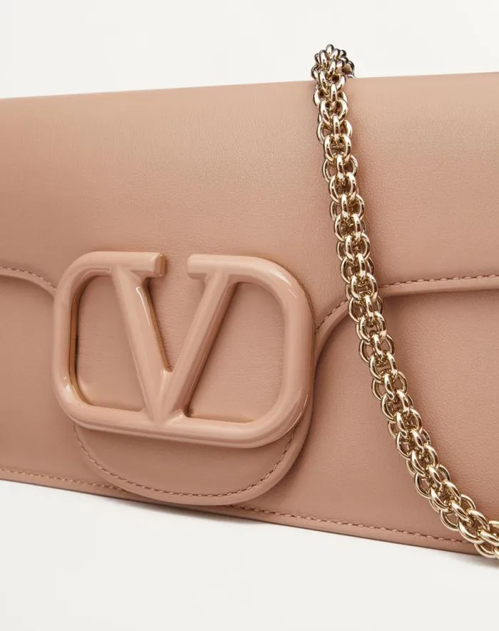Valentino Shoulder Bags Woman Valentino Garavani Loc Calfskin Shoulder Bag For Woman In Ivory Ivory Valentino Shoulder Bags Woman Valentino Garavani Loc Calfskin Shoulder Bag For Woman In Ivory Ivory