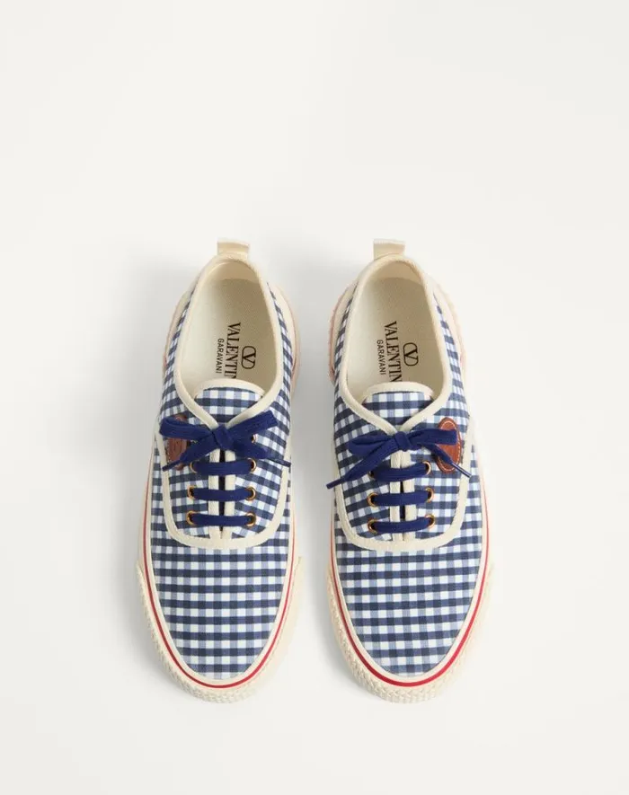 Valentino Sneakers Man Nojoke Sneaker In Canvas Fabric With Vichy Print For Man In Ivoryindigocuir Ivoryindigocuir Valentino Sneakers Man Nojoke Sneaker In Canvas Fabric With Vichy Print For Man In Ivoryindigocuir Ivoryindigocuir