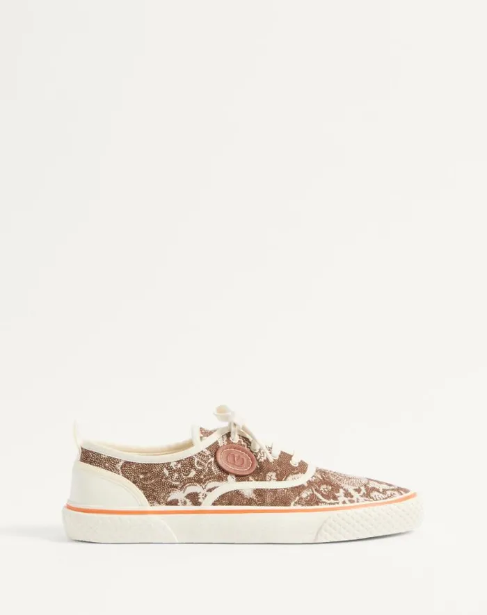 Valentino Sneakers Man Nojoke Sneaker In Voyage Imaginaire Fabric For Man In Multicolorivorycuir Multicolorivorycuir Valentino Sneakers Man Nojoke Sneaker In Voyage Imaginaire Fabric For Man In Multicolorivorycuir Multicolorivorycuir