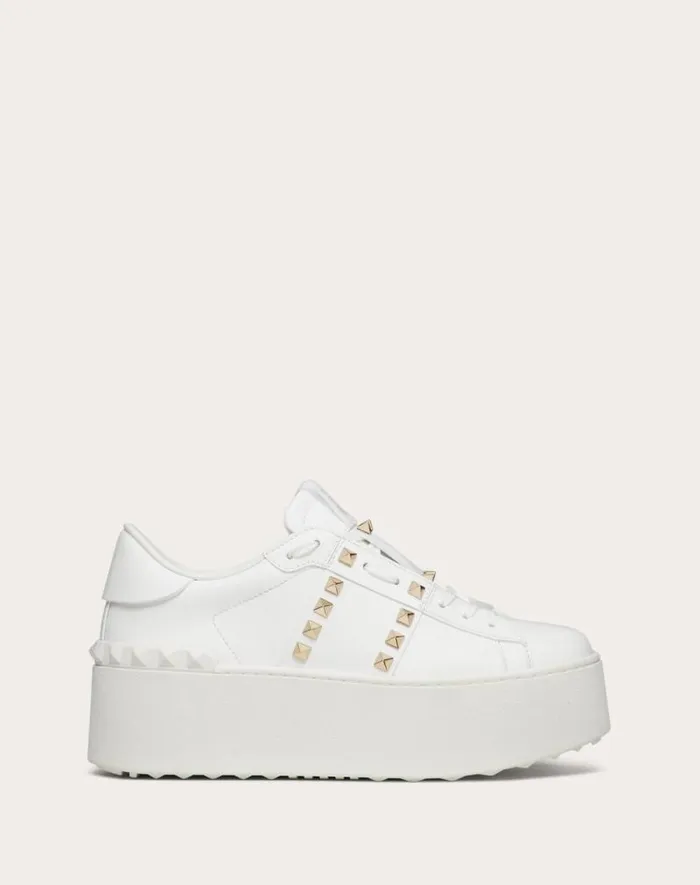 Valentino Sneakers Woman Flatform Rockstud Untitled Sneaker In Calfskin For Woman In White White Valentino Sneakers Woman Flatform Rockstud Untitled Sneaker In Calfskin For Woman In White White