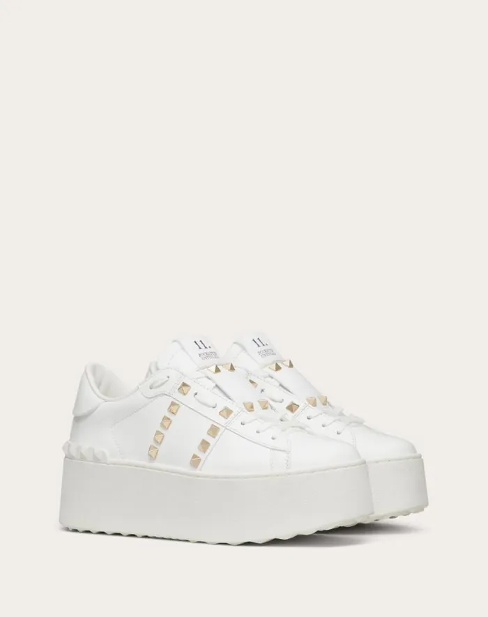 Valentino Sneakers Woman Flatform Rockstud Untitled Sneaker In Calfskin For Woman In White White Valentino Sneakers Woman Flatform Rockstud Untitled Sneaker In Calfskin For Woman In White White