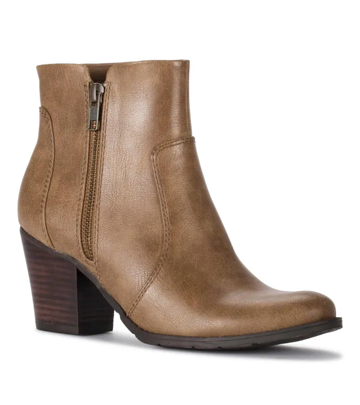 Women Baretraps Booties Legacy Bootie Clay