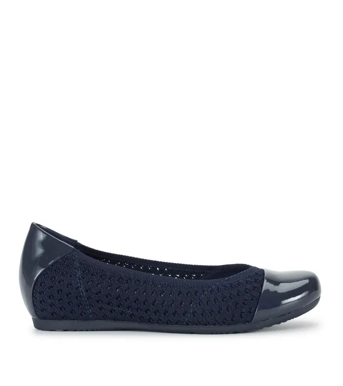 Women Baretraps Flats and Loafers Mia Casual Flat Navy