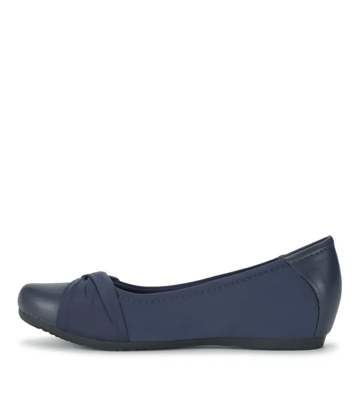 Women Baretraps Flats and Loafers Mitsy Casual Flat Navy