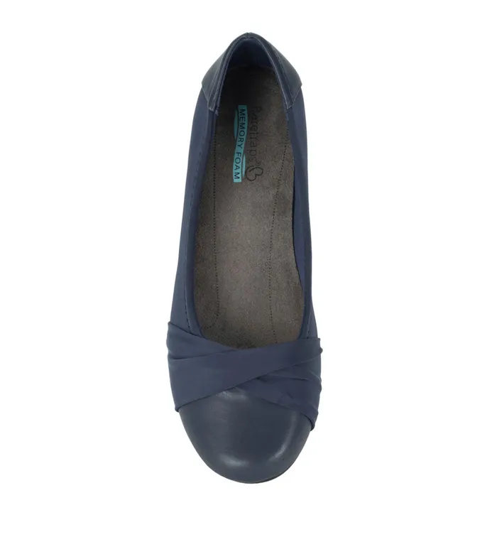 Women Baretraps Flats and Loafers Mitsy Casual Flat Navy
