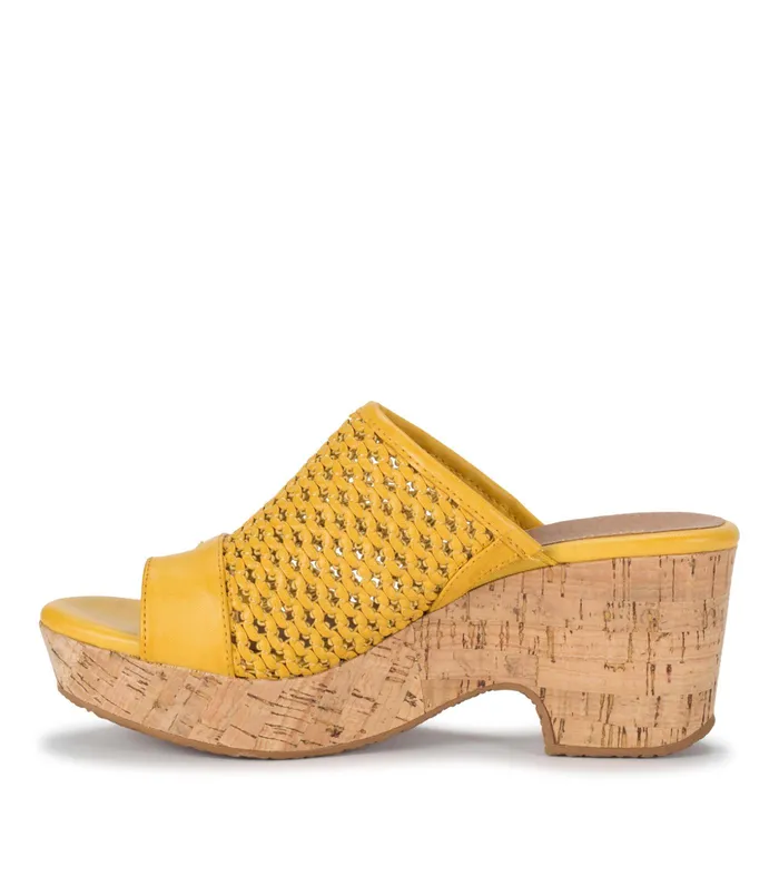 Women Baretraps Slides and Slip On Sandals Bethie Wedge Sandal Mellow Yellow