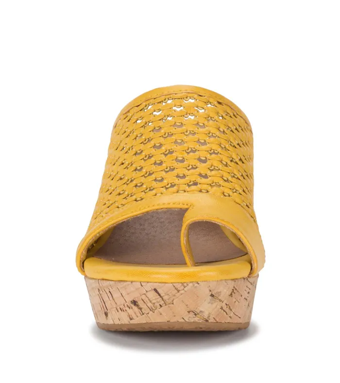 Women Baretraps Slides and Slip On Sandals Bethie Wedge Sandal Mellow Yellow